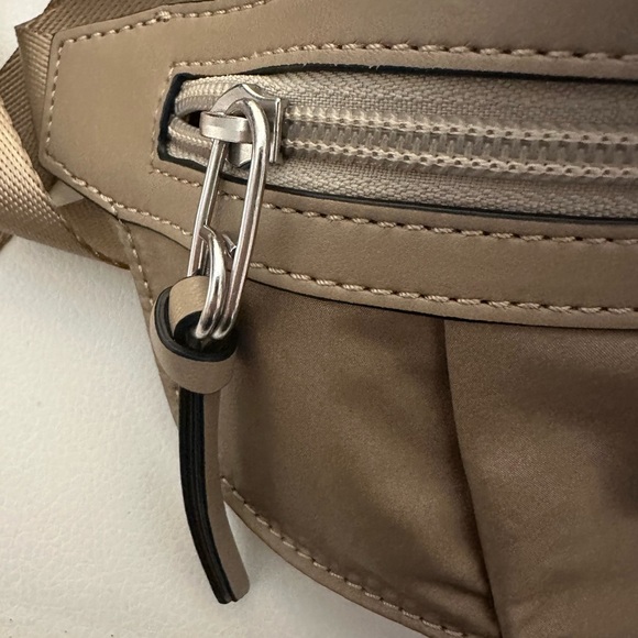 NEW RAG & BONE MINI COMMUTER FANNY PACK BAG LIGHT SAND - Picture 10 of 11